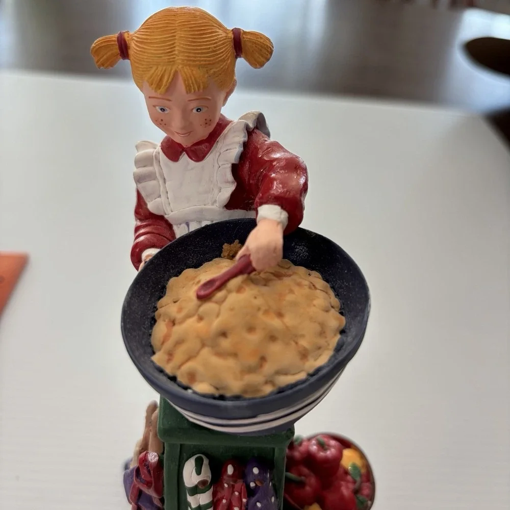 Dept. 56 All Through The House - Madeline Making Cookies 9309-2